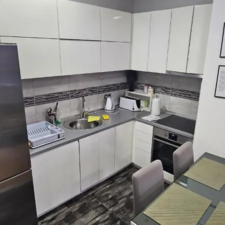 Lux Bl Apartment *